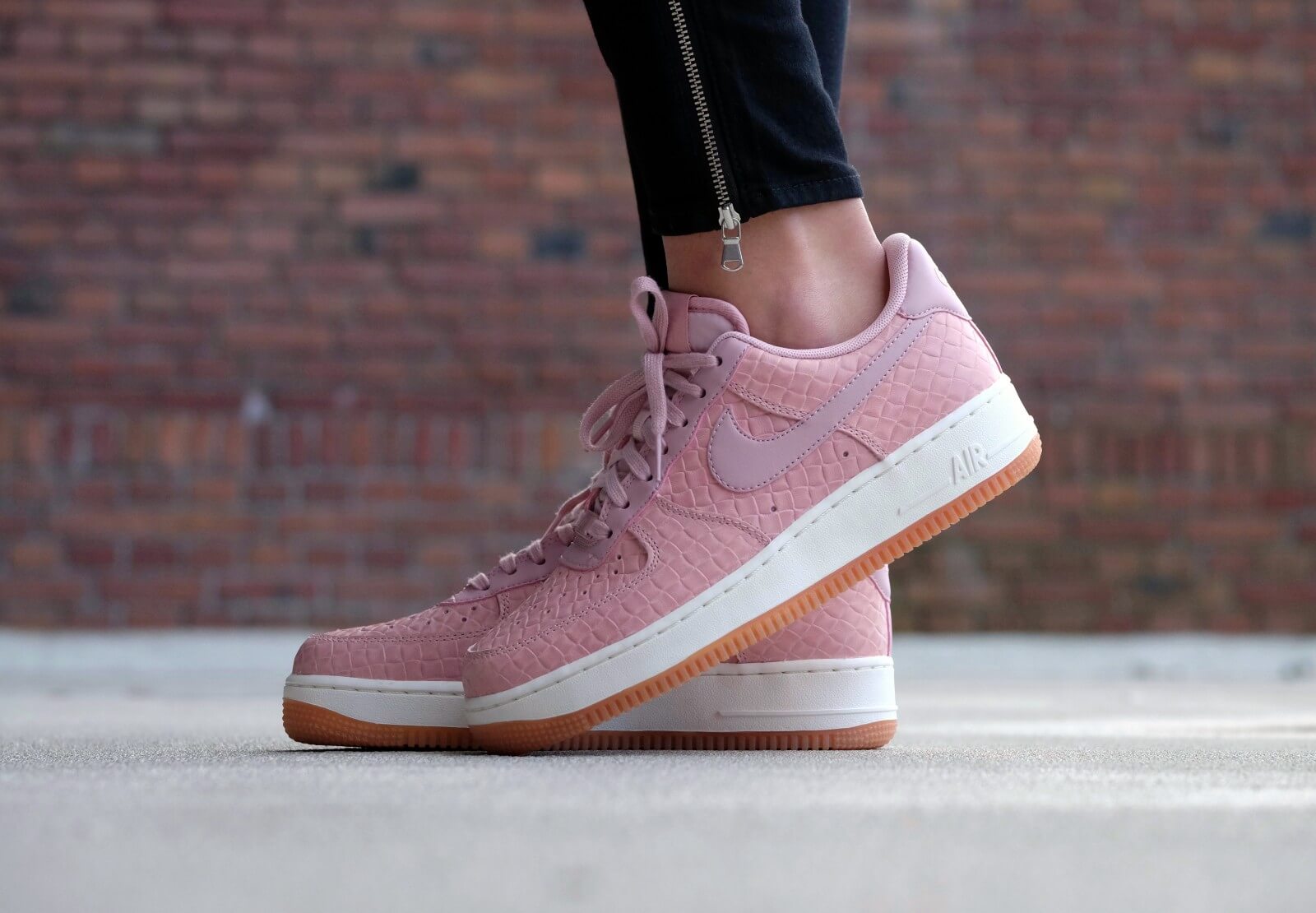 nike wmns air force 1 07